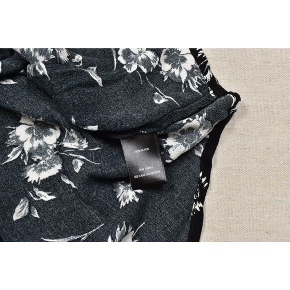 Torrid Black Floral V-Neck Tank Top Plus Size 0 (L) Rayon Blouse Black NEW - Picture 6 of 8